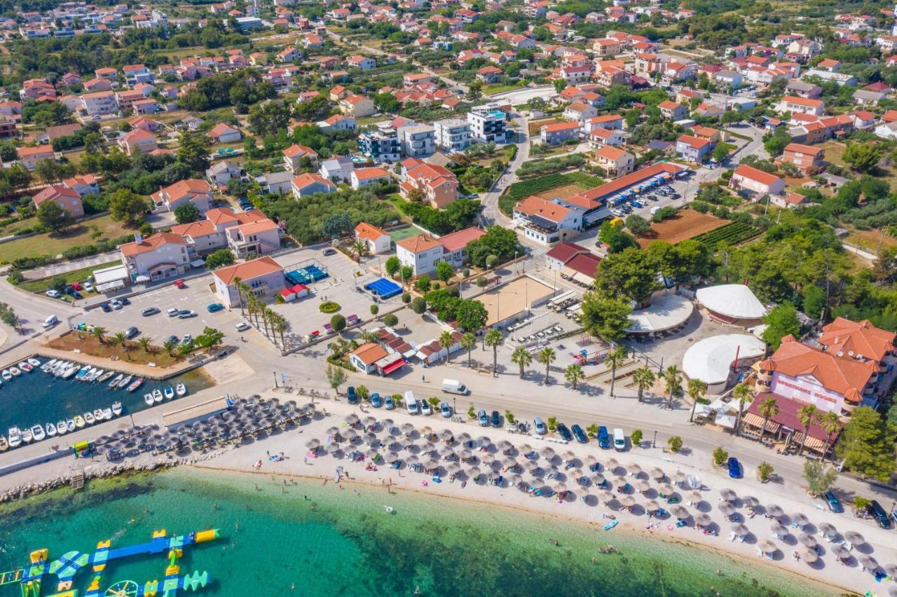 GrandPalazzo Apartments Vir Esterno foto