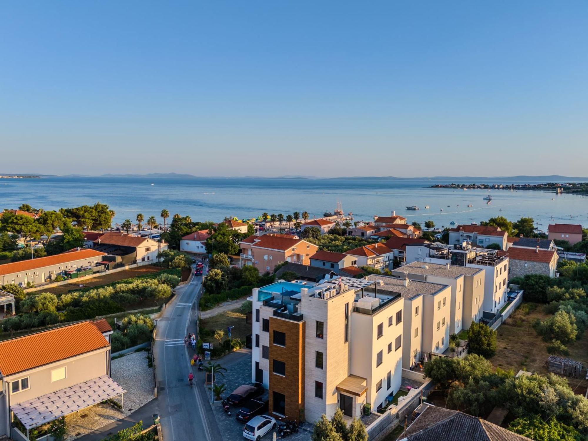 GrandPalazzo Apartments Vir Esterno foto