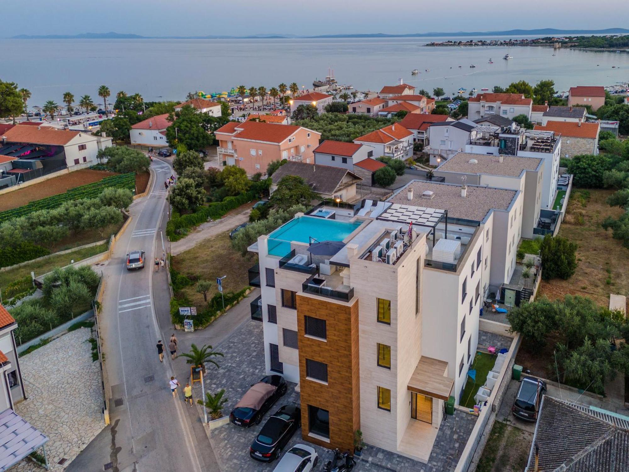 GrandPalazzo Apartments Vir Esterno foto