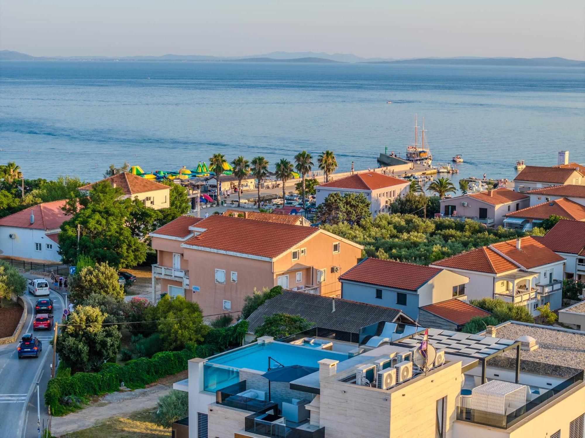 GrandPalazzo Apartments Vir Esterno foto