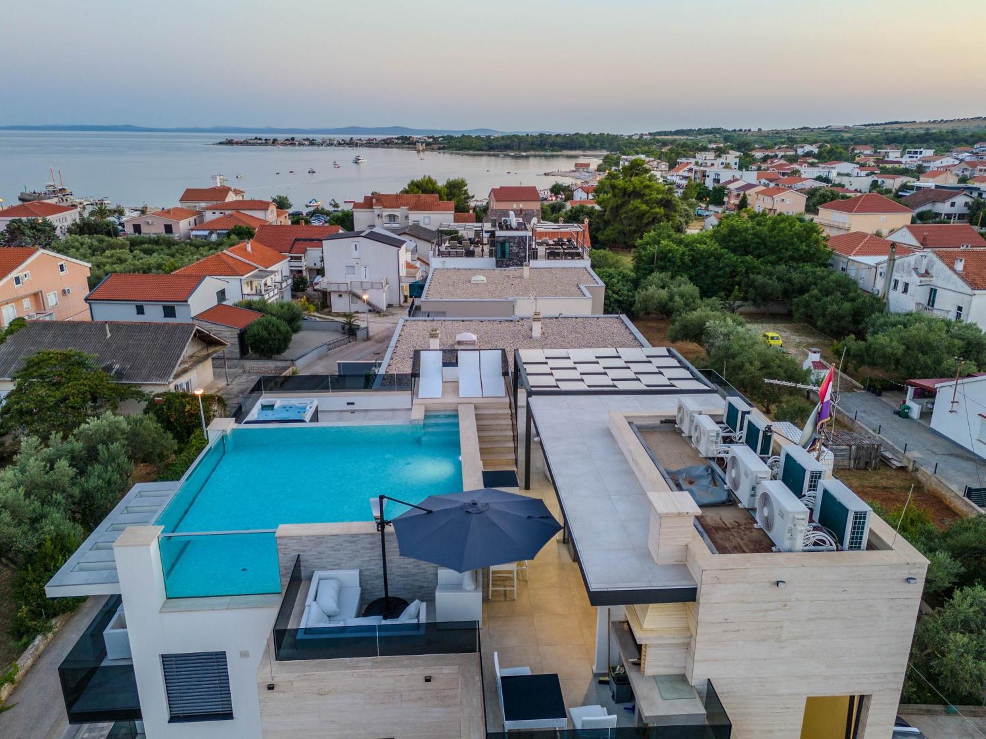 GrandPalazzo Apartments Vir Esterno foto