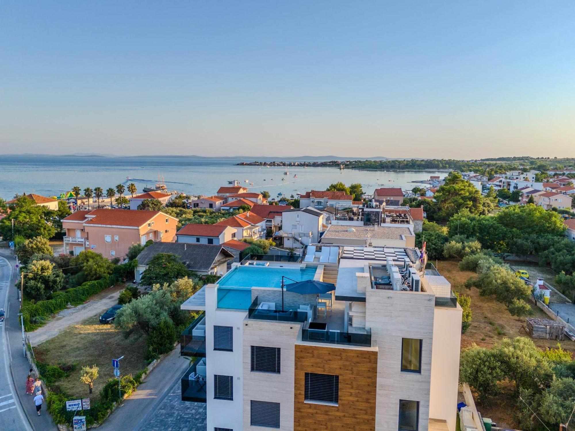 GrandPalazzo Apartments Vir Esterno foto